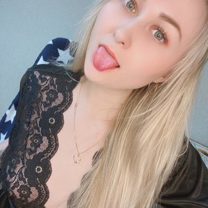 Mistress_Eva_ naked before webcam in live porn chat