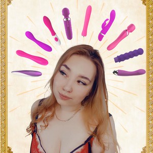MoaningLisa_ naked before webcam in live porn chat