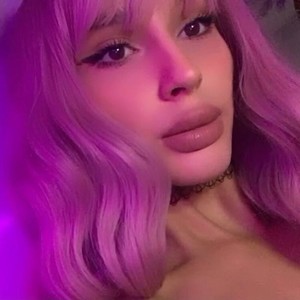 Molly_Cash naked before webcam in live porn chat