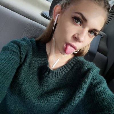 molly_hunt naked stripping on cam for live sex video chat