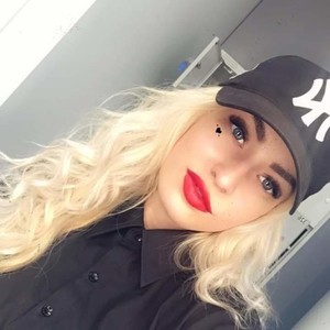 Monika_Keys naked before webcam in live porn chat
