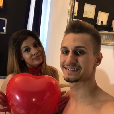 mrbiggtype naked stripping on cam for live sex video chat