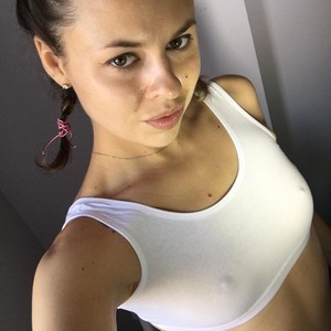 Ms_Smile naked before webcam in live porn chat