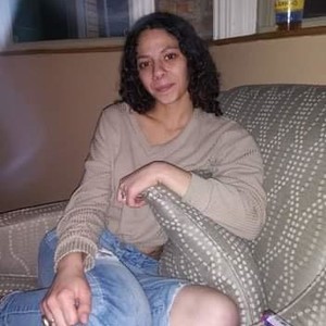 MsKitty5 naked before webcam in live porn chat