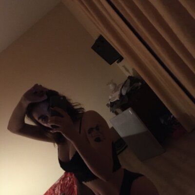 Nelelyby naked stripping on cam for live sex video chat