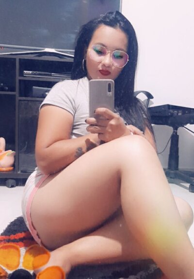 NeylaHarper naked stripping on cam for live sex video chat