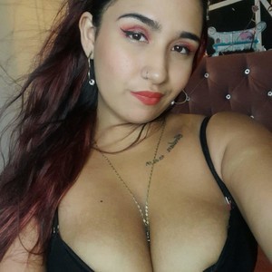 Nicoleharper_ naked before webcam in live porn chat