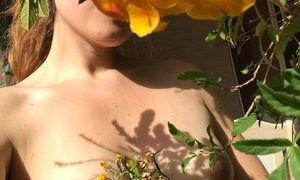 NymphEffie naked before webcam in live porn chat