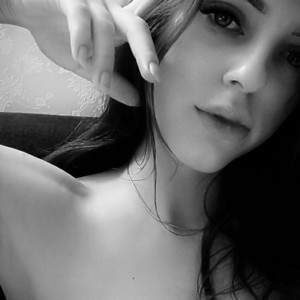 O_sensual naked before webcam in live porn chat