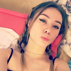 Okinawwa naked before webcam in live porn chat