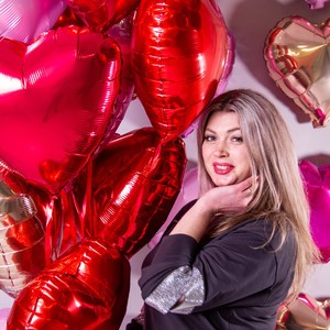 OliviaXxXxXx naked before webcam in live porn chat