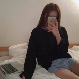 Paulina_Koul naked before webcam in live porn chat
