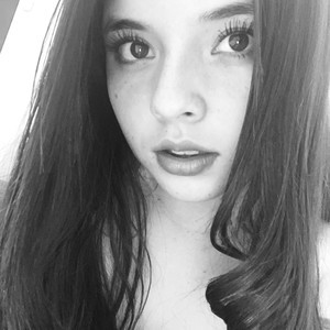 PavlovaC naked before webcam in live porn chat
