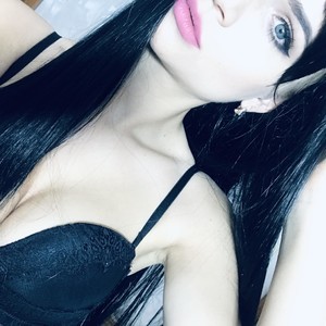 prettykittiy naked before webcam in live porn chat