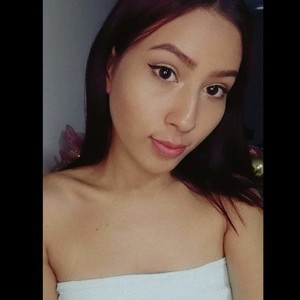 Princeslittle naked before webcam in live porn chat