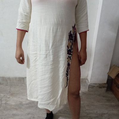 queenofmumbai naked stripping on cam for live sex video chat