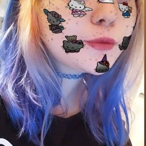 RainbowDaash naked before webcam in live porn chat