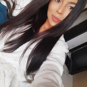 Rose4Lucy naked before webcam in live porn chat