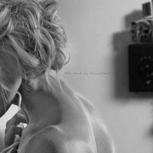 Rostova_ naked before webcam in live porn chat