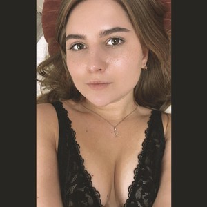 S_Sheri naked before webcam in live porn chat