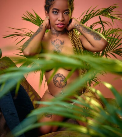 samantaafox naked stripping on cam for live sex video chat