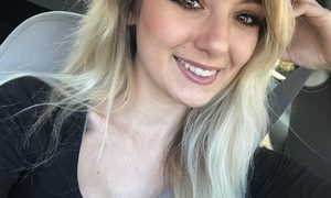 Sammy_gray naked before webcam in live porn chat