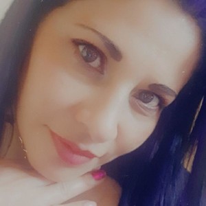 Sammymature69 naked before webcam in live porn chat