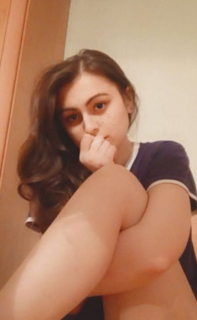 Sannelly naked stripping on cam for live sex video chat