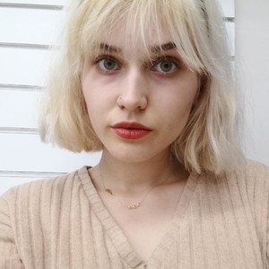 SarahPassionX naked before webcam in live porn chat