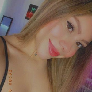 Saritaa__ naked before webcam in live porn chat