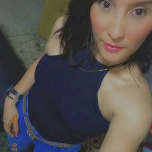 Sashabreck naked before webcam in live porn chat