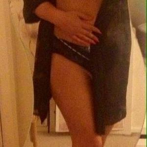 Sexychicxxx naked before webcam in live porn chat