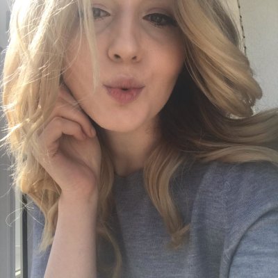SmartassBlonde naked stripping on cam for live sex video chat