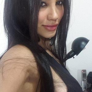 SofiDiamond_ naked before webcam in live porn chat