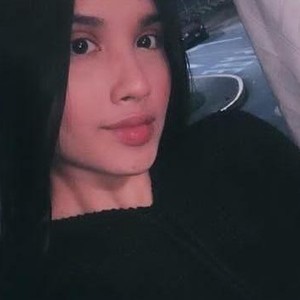 Sophia_lovers naked before webcam in live porn chat