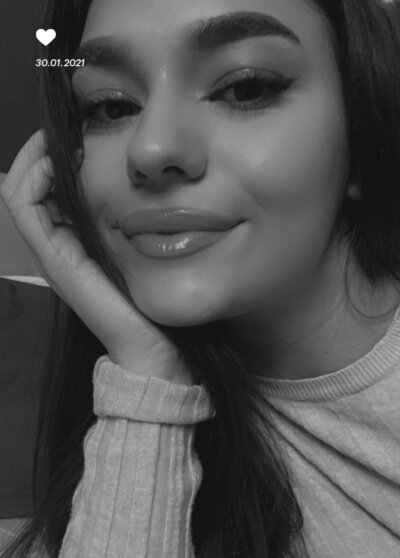 SophieArt___ naked stripping on cam for live sex video chat