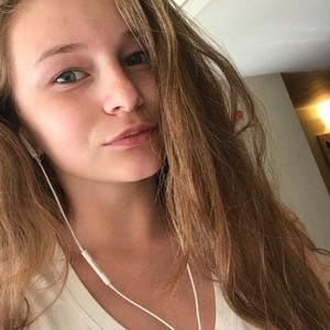 Star_Annet naked before webcam in live porn chat