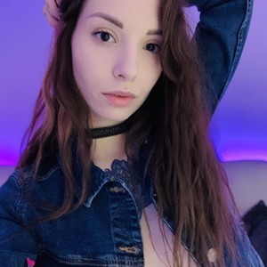 Summer_Hug naked before webcam in live porn chat