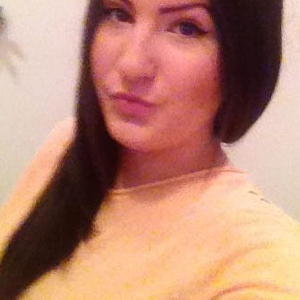 SweettAnyRose naked before webcam in live porn chat