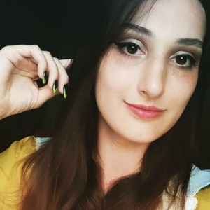 TasteDiva naked before webcam in live porn chat