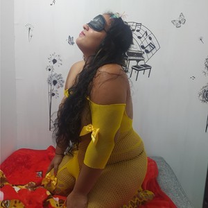 Tatianaa245 naked before webcam in live porn chat