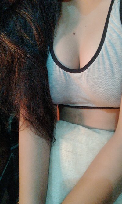 tinlook90 naked stripping on cam for live sex video chat