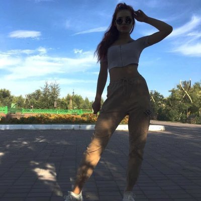 tiny_piecake naked stripping on cam for live sex video chat