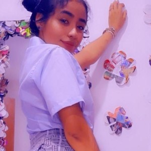 Valerysweet69 naked before webcam in live porn chat