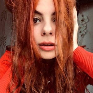 VeronikaLover naked before webcam in live porn chat