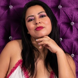 ViktoriaMiler naked before webcam in live porn chat