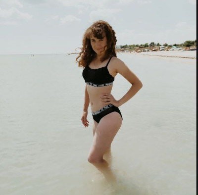 VinaDinX naked stripping on cam for live sex video chat