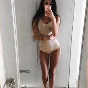Volands_love naked before webcam in live porn chat