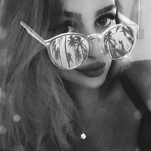 wildwithLila_ naked before webcam in live porn chat