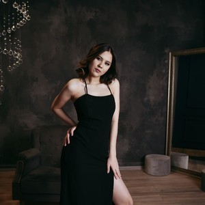 WinterTale naked before webcam in live porn chat